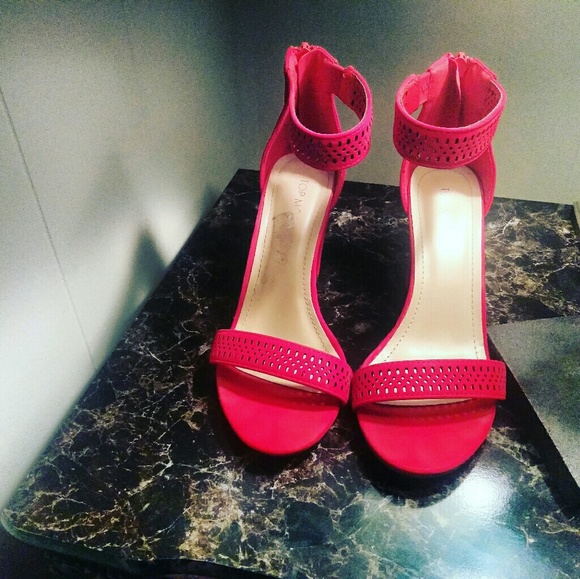 Shoes - Picture 1 of 1